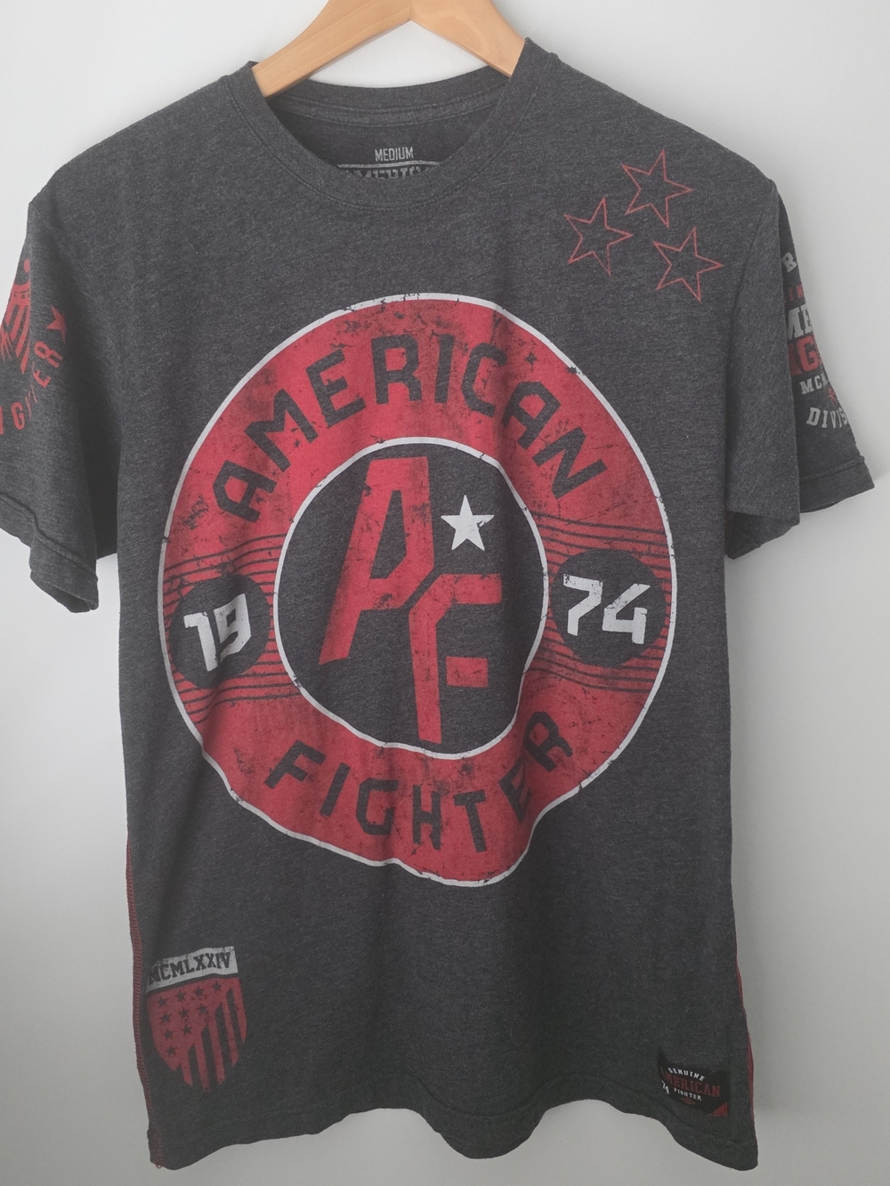 American Fighter by Affliction Men’s Medium Graphic Tee Charcoal Red 1974